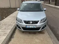 Usado Seat Alhambra Reference 140 CV (102 kW) 2010 Gris / plata Monovolumen