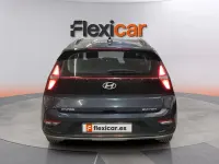 Usado Hyundai Bayon 84 CV (61 kW) 2024 Gris SUV