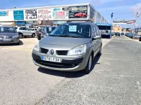 Usado Renault Grand Scénic II Dynamique 135 CV (99 kW) 2007 Gris Monovolumen