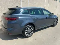 Usado Renault Mégane GrandTour Techno 140 CV (102 kW) 2024 Gris Familiar