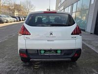 Usado Peugeot 3008 Allure 131 CV (96 kW) 2016 Blanco SUV