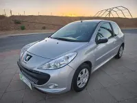 Usado Peugeot 206 60 CV (44 kW) 2010 Gris / plata Berlina