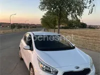 Usado Kia Ceed GT 90 CV (66 kW) 2013 Blanco Berlina