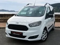 Usado Ford Tourneo Connect Trend 100 CV (73 kW) 2015 Blanco Monovolumen