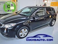 Usado Kia Ceed 90 CV (66 kW) 2010 Negro Utilitario