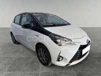 Usado Toyota Yaris Hybrid Active 100 CV (73 kW) 2020 Blanco Berlina