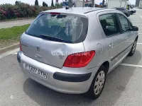 Usado Peugeot 307 90 CV (66 kW) 2006 Gris / plata Berlina