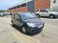 Usado Ford Fiesta Sport 90 CV (66 kW) 2005 Negro Utilitario