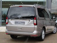 Usado Ford Grand Tourneo Connect Titanium 114 CV (83 kW) 2024 Gris / plata Monovolumen