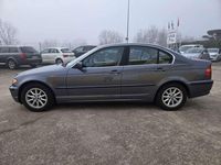 Usado BMW 318 116 CV (85 kW) 2002 Gris Berlina