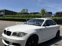 Usado BMW 120 Sport Line 177 CV (130 kW) 2008 Blanco Utilitario