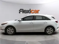 Usado Kia Ceed 101 CV (74 kW) 2022 Blanco Utilitario