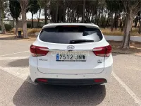 Usado Hyundai i40 115 CV (84 kW) 2016 Blanco Familiar