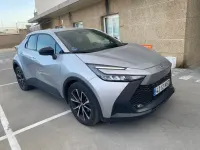 Usado Toyota C-HR Advance 140 CV (102 kW) 2025 Plata SUV