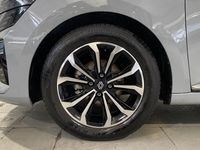 Usado Renault Clio V Techno 100 CV (73 kW) 2025 Gris Berlina