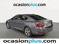 Usado Skoda Superb Ambition 150 CV (110 kW) 2022 Gris Berlina