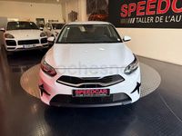 Usado Kia Ceed 100 CV (73 kW) 2024 Blanco Utilitario