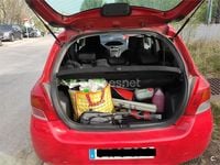 Usado Toyota Yaris 101 CV (74 kW) 2009 Rojo Utilitario