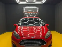 Usado Ford Fiesta Trend 100 CV (73 kW) 2013 Rojo Berlina