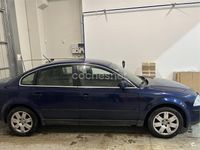 Usado VW Passat Advance 130 CV (95 kW) 2003 Azul Familiar