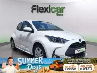 Usado Toyota Yaris Style 116 CV (85 kW) 2025 Blanco Utilitario