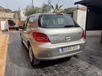 Usado Peugeot 307 110 CV (80 kW) 2005 Gris / plata Berlina