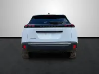 Usado Peugeot 2008 Allure Turbo 130 CV (95 kW) 2024 Gris SUV