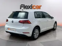 Usado VW Golf VII 110 CV (80 kW) 2018 Blanco Berlina