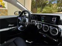 Usado Mercedes A180 116 CV (85 kW) 2024 Negro Berlina