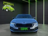 Usado Skoda Octavia Selection 150 CV (110 kW) 2023 Gris / plata Berlina