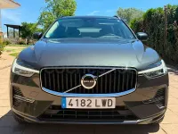 Usado Volvo XC60 Plus 197 CV (144 kW) 2022 Gris / plata SUV