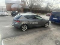 Usado Seat Leon Reference 105 CV (77 kW) 2013 Gris / plata Berlina