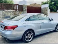 Usado Mercedes E220 Elegance 170 CV (125 kW) 2014 Gris / plata Coupe