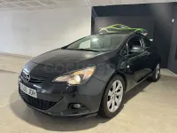 Usado Opel Astra GTC Sportive 136 CV (100 kW) 2016 Negro Berlina