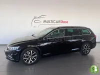 Usado VW Passat Executive 150 CV (110 kW) 2023 Negro Familiar