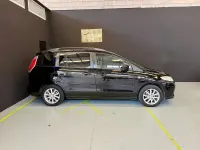 Usado Mazda 5 Active 110 CV (80 kW) 2008 Negro Monovolumen