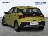Usado Hyundai i20 84 CV (61 kW) 2024 Verde Utilitario