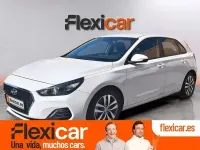 Usado Hyundai i30 120 CV (88 kW) 2019 Negro Berlina