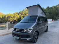 Usado VW California Beach 204 CV (150 kW) 2017 Gris / plata Van