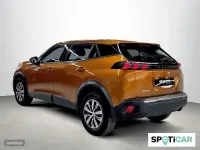 Usado Peugeot 2008 Active 100 CV (73 kW) 2023 Naranja SUV