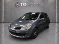 Usado Renault Clio II 60 CV (44 kW) 2006 Gris / plata Berlina