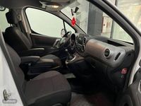 Usado Peugeot Partner Style 120 CV (88 kW) 2018 Blanco Monovolumen