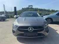 Nuevo Mercedes A180 136 CV (100 kW) 2026 Gris / plata Berlina