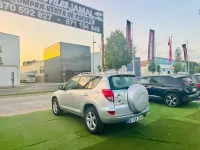 Usado Toyota RAV4 Executive 136 CV (100 kW) 2006 Gris / plata SUV