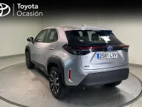 Usado Toyota Yaris Cross Active 116 CV (85 kW) 2022 Gris / plata SUV