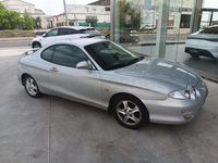 Usado Hyundai Coupé 107 CV (78 kW) 2001 Gris / plata Coupe