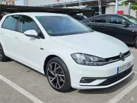 Usado VW Golf VII Advance 115 CV (84 kW) 2018 Blanco Familiar
