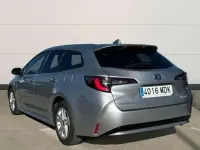 Usado Toyota Corolla Active 122 CV (89 kW) 2023 Plateado Familiar