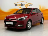 Usado Hyundai i20 99 CV (72 kW) 2017 Rojo Utilitario
