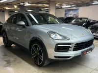 Usado Porsche Cayenne 462 CV (339 kW) 2020 Gris / plata SUV